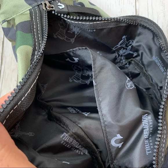 True Religion Camo Logo Esox Adjustable Strap Belt Bag - Picture 7 of 8